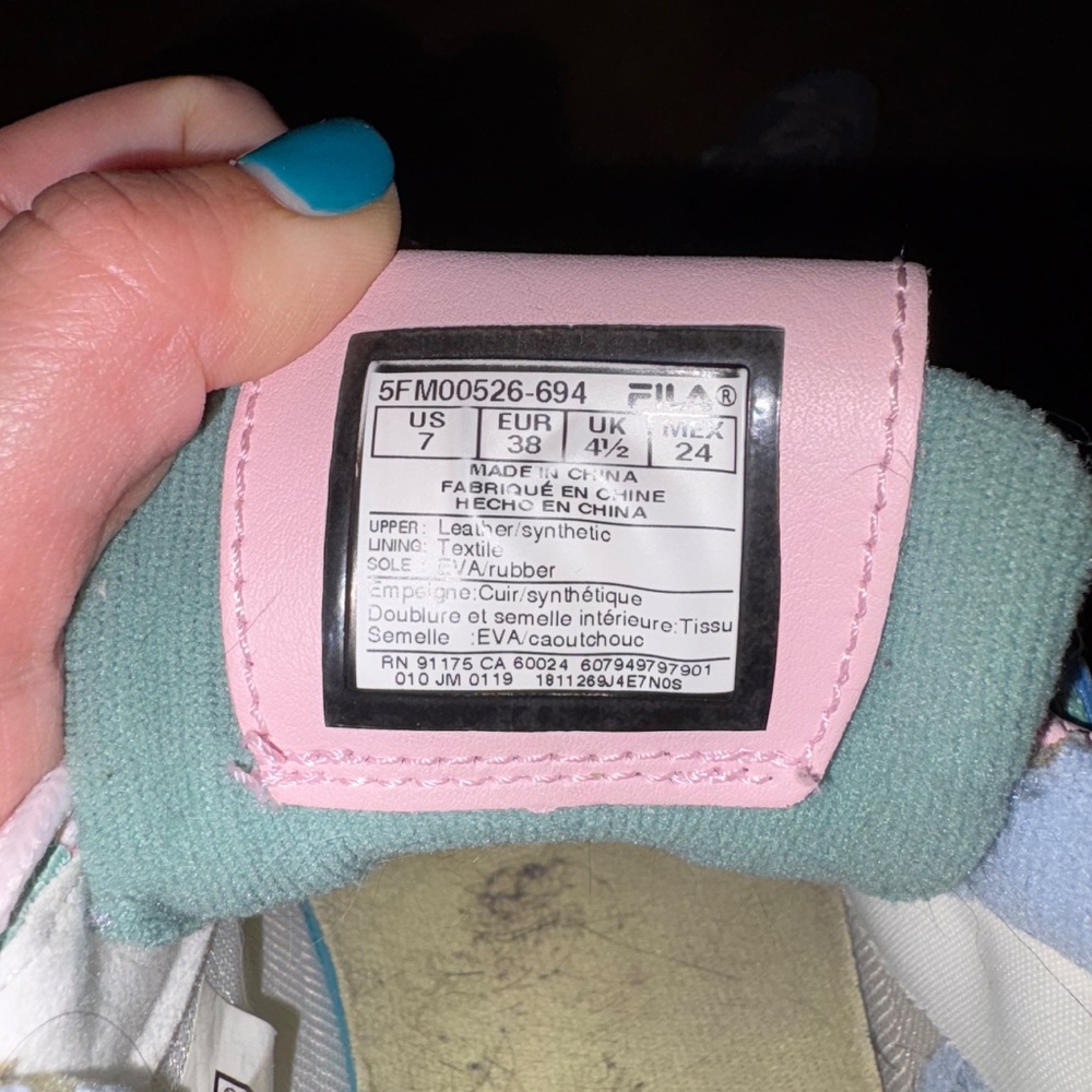 Kawaiii Fila Disruptors - Picture 8 of 8